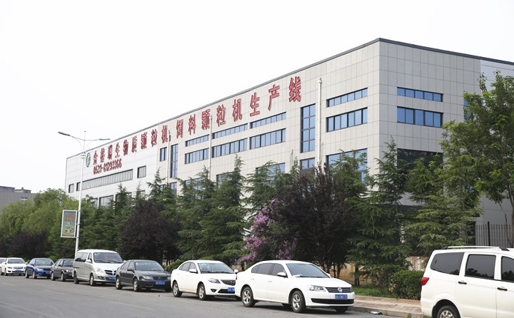 山東金格瑞木屑制粒機(jī)廠家.JPG 山東金格瑞木屑制粒機(jī)廠家.JPG