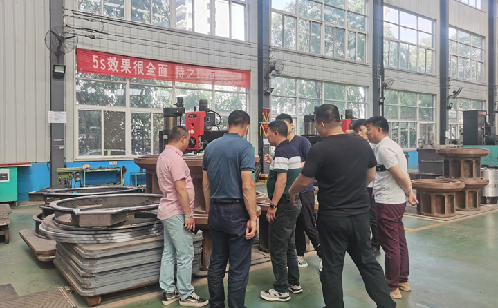 木屑顆粒機考察團.jpg 木屑顆粒機考察團.jpg