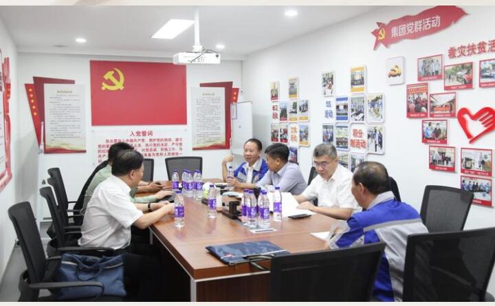 山東省產(chǎn)業(yè)工人隊伍建設(shè)改革工作抽樣調(diào)研組到居邦源集團(tuán)調(diào)研工作.jpg 山東省產(chǎn)業(yè)工人隊伍建設(shè)改革工作抽樣調(diào)研組到居邦源集團(tuán)調(diào)研工作.jpg