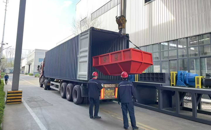 中國制造撕碎機發(fā)往巴基斯坦.jpg 中國制造撕碎機發(fā)往巴基斯坦.jpg