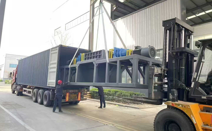 中國制造撕碎機發(fā)往巴基斯坦.jpg 中國制造撕碎機發(fā)往巴基斯坦.jpg